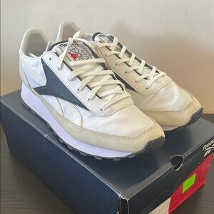 Reebok AZ Runner